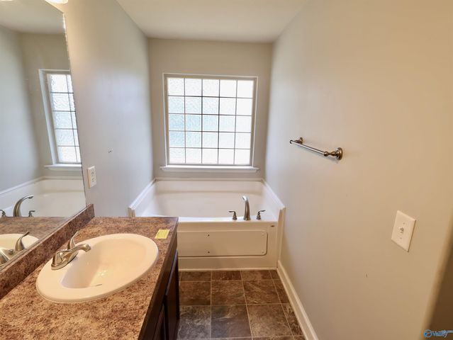 205 Bermuda Lakes Drive, Meridianville, AL 35759