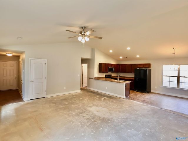 205 Bermuda Lakes Drive, Meridianville, AL 35759