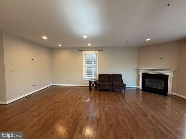 501 WATKINS MILL RD, Gaithersburg, MD 20878