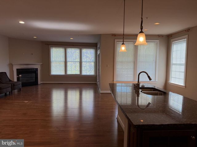 501 WATKINS MILL RD, Gaithersburg, MD 20878