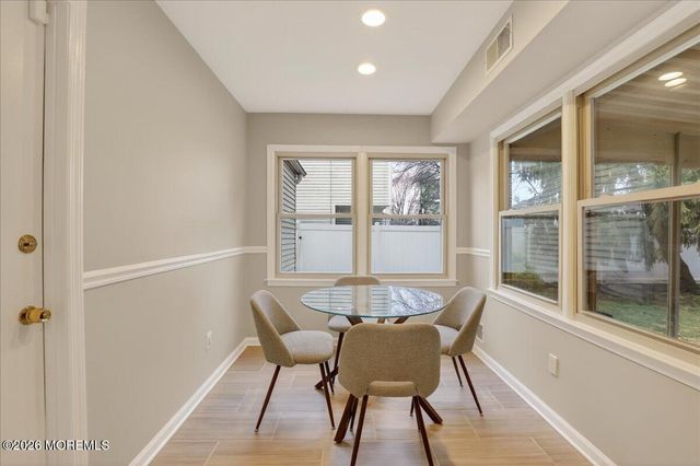 15 Prides Lane, Englishtown, NJ 07726