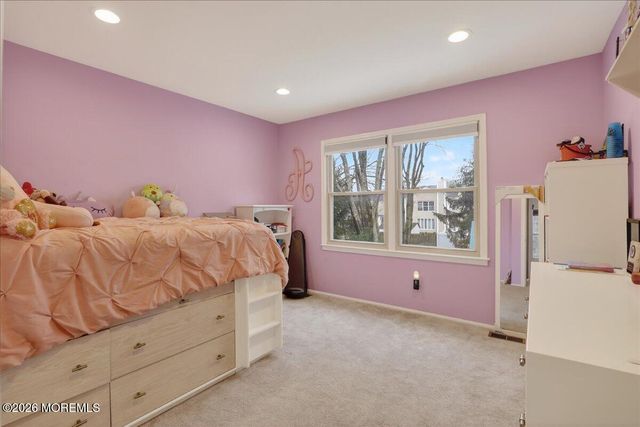 15 Prides Lane, Englishtown, NJ 07726