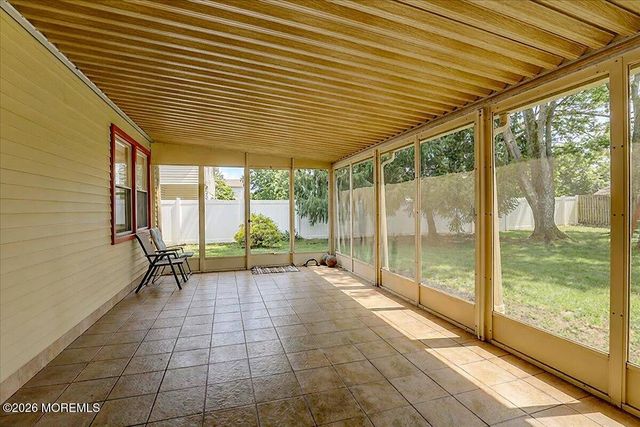 15 Prides Lane, Englishtown, NJ 07726