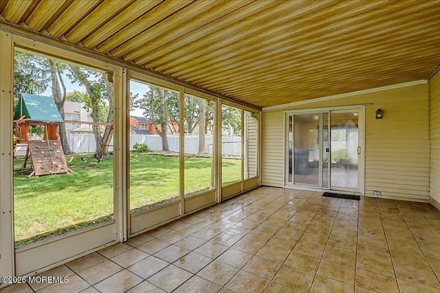 15 Prides Lane, Englishtown, NJ 07726