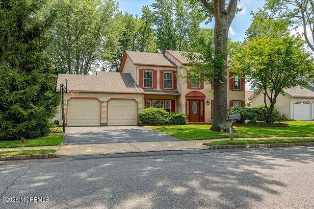 15 Prides Lane, Englishtown, NJ 07726