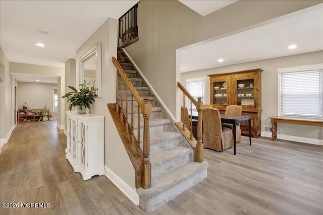 15 Prides Lane, Englishtown, NJ 07726