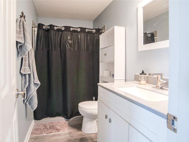 12216 Merion Drive, Kansas City, KS 66109