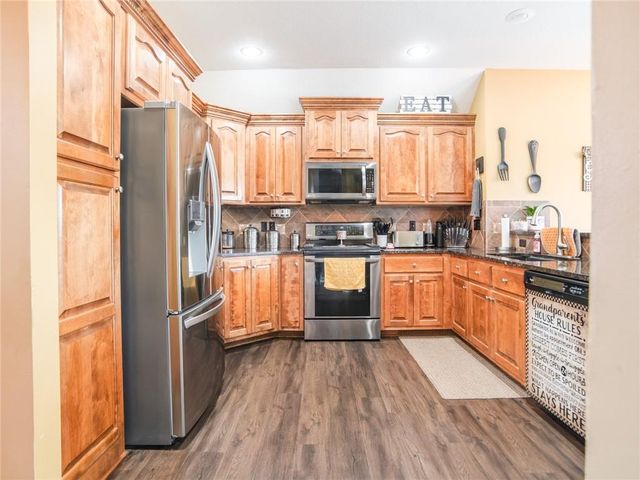 12216 Merion Drive, Kansas City, KS 66109