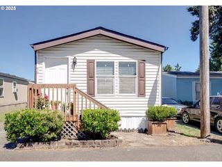 9000 Ne M L KING Blvd 75, Portland, OR 97211