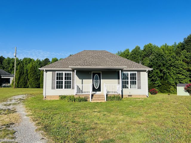 10 Boone Dr, Fayetteville, TN 37334