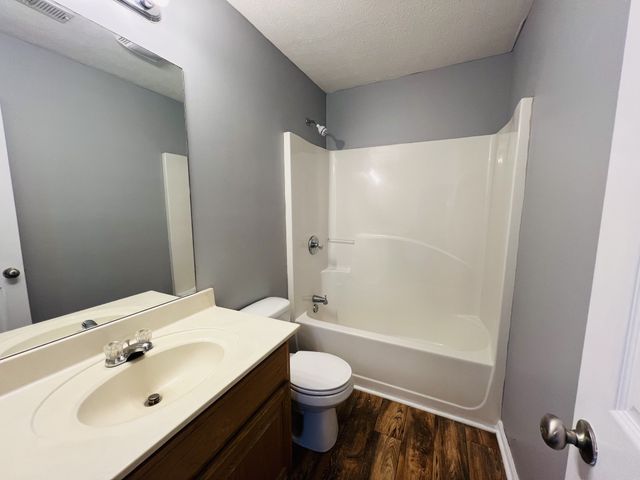 10 Boone Dr, Fayetteville, TN 37334