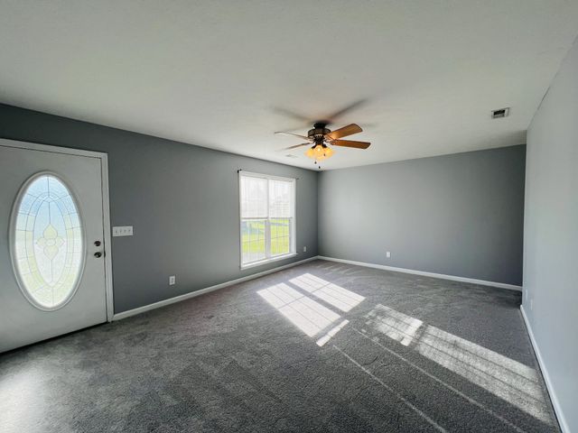 10 Boone Dr, Fayetteville, TN 37334