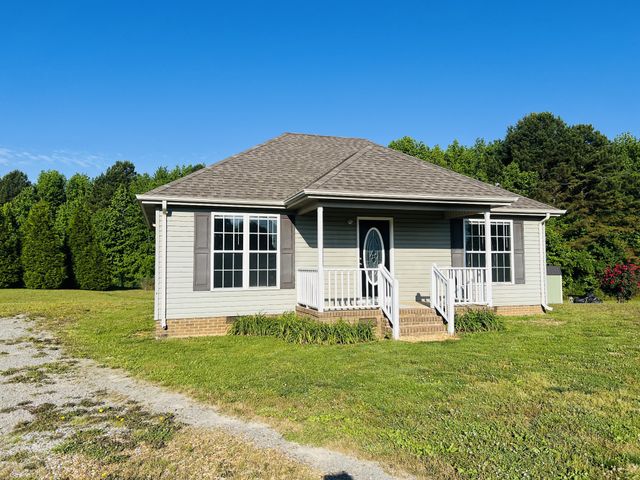 10 Boone Dr, Fayetteville, TN 37334