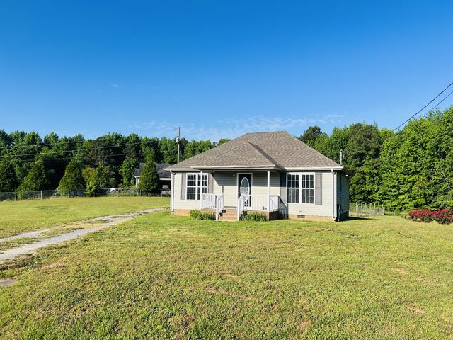 10 Boone Dr, Fayetteville, TN 37334