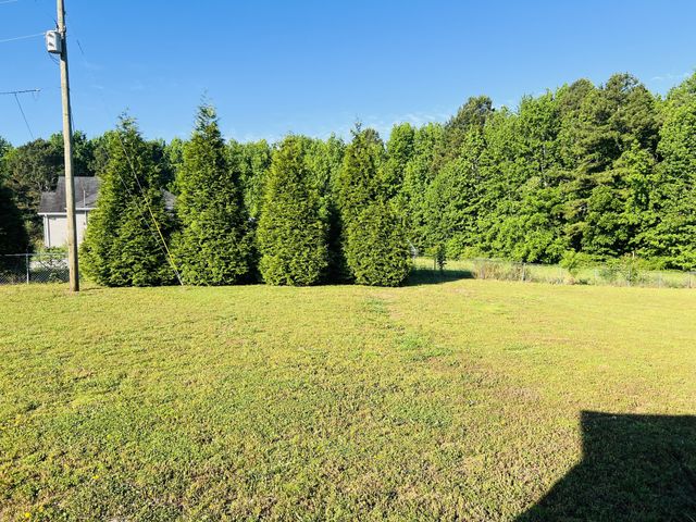 10 Boone Dr, Fayetteville, TN 37334