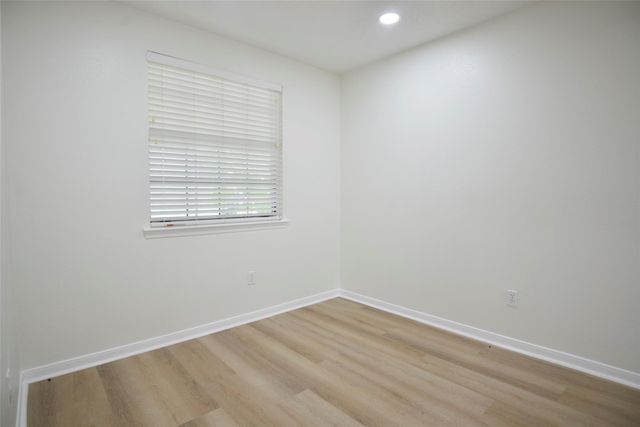 536 Castlelake Drive, Friendswood, TX 77546