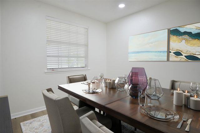 536 Castlelake Drive, Friendswood, TX 77546
