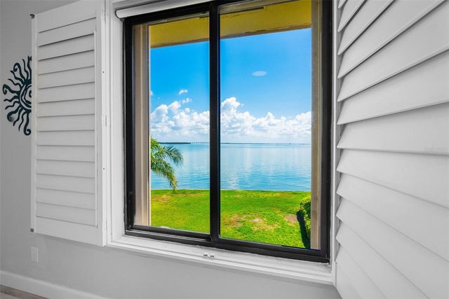 6372 PALMA DEL MAR BOULEVARD S 304, St Petersburg, FL 33715