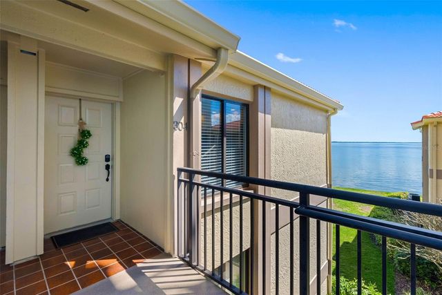 6372 PALMA DEL MAR BOULEVARD S 304, St Petersburg, FL 33715