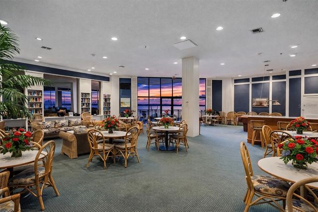 6372 PALMA DEL MAR BOULEVARD S 304, St Petersburg, FL 33715