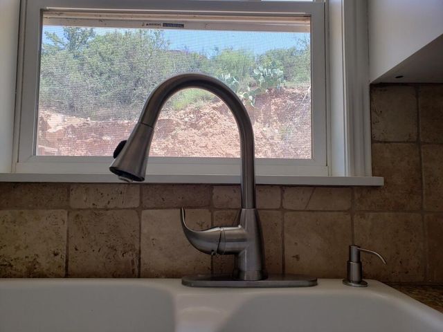 71 Pony Express Trail, Lubbock, TX 79404