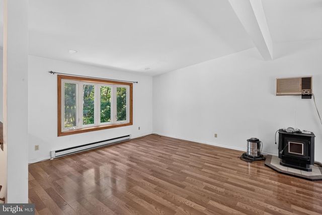 434 SCENIC DR, Albrightsville, PA 18210