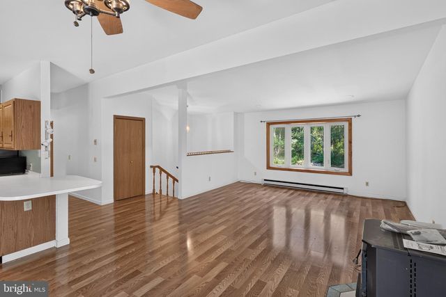 434 SCENIC DR, Albrightsville, PA 18210
