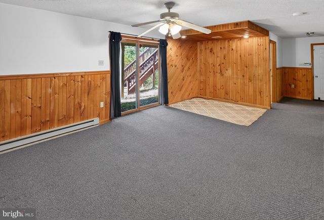 434 SCENIC DR, Albrightsville, PA 18210