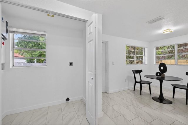 7806 E 114TH AVENUE, Tampa, FL 33617