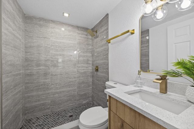 7806 E 114TH AVENUE, Tampa, FL 33617