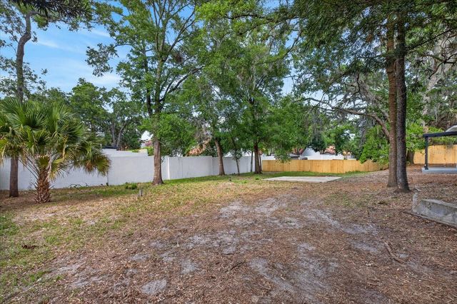 7806 E 114TH AVENUE, Tampa, FL 33617