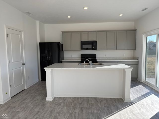 1743 Creek Bed Lane, Pendleton, IN 46064