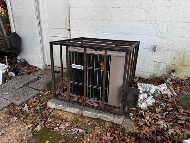 9240 BROOKHURST DRIVE, Birmingham, AL 35235