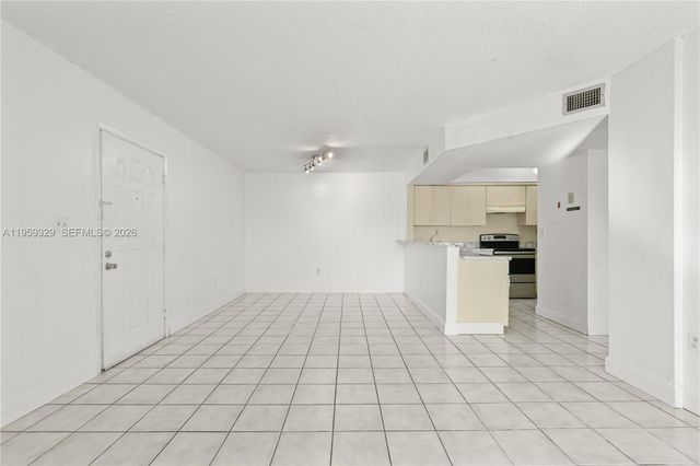 8650 SW 212th St 303, Cutler Bay, FL 33189