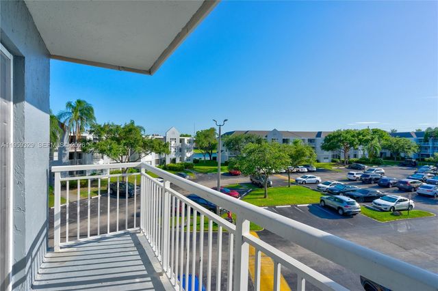 8650 SW 212th St 303, Cutler Bay, FL 33189