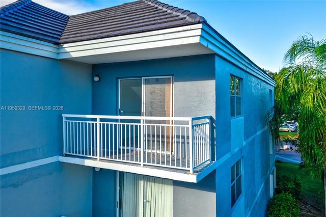 8650 SW 212th St 303, Cutler Bay, FL 33189