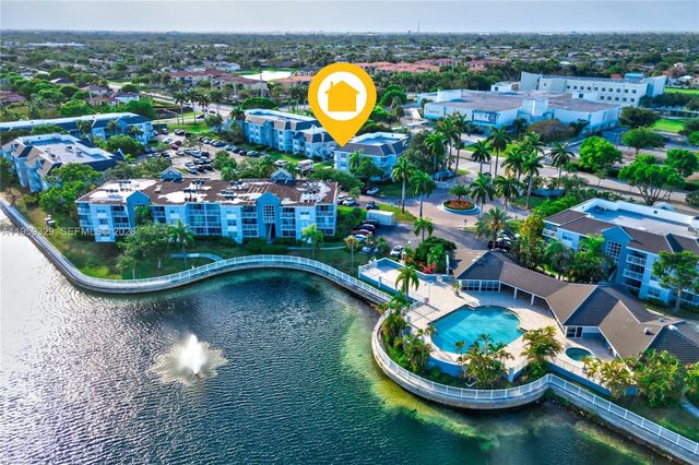 8650 SW 212th St 303, Cutler Bay, FL 33189