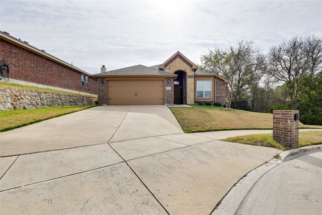 10813 Valor Trail, Fort Worth, TX 76108