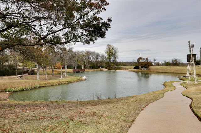 10813 Valor Trail, Fort Worth, TX 76108