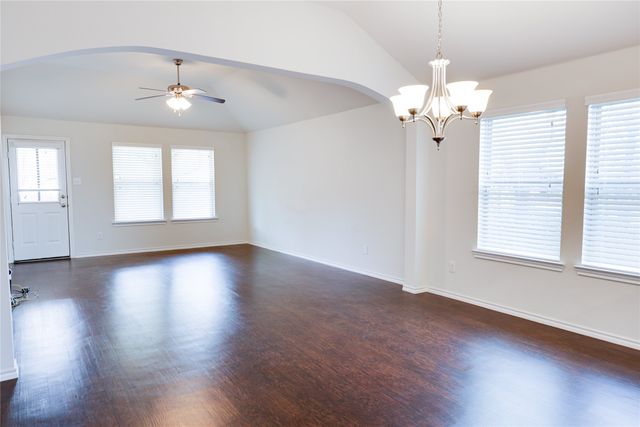 10813 Valor Trail, Fort Worth, TX 76108