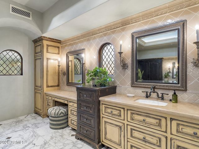 6619 E STALLION Road, Paradise Valley, AZ 85253