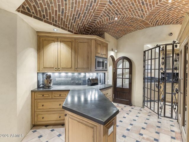 6619 E STALLION Road, Paradise Valley, AZ 85253