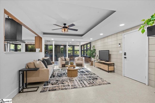 305 Botany Road, Greenville, SC 29615