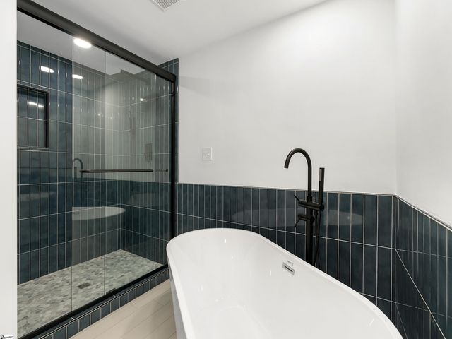 305 Botany Road, Greenville, SC 29615