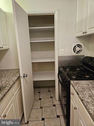 7613 FONTAINEBLEAU DR #2102, New Carrollton, MD 20784