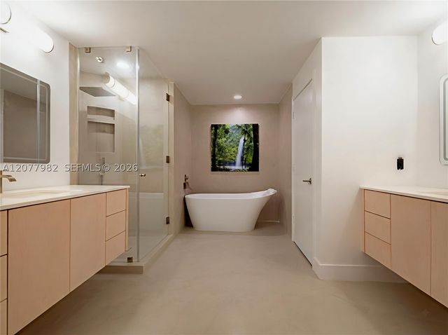 1900 N Bayshore Dr 5004, Miami, FL 33132