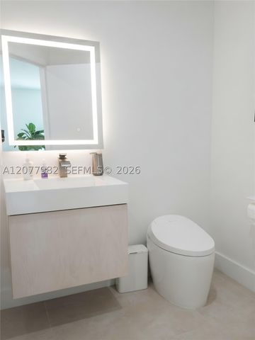 1900 N Bayshore Dr 5004, Miami, FL 33132
