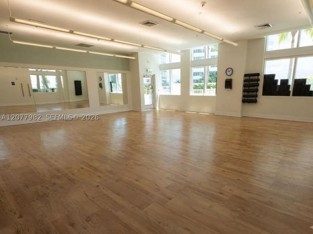 1900 N Bayshore Dr 5004, Miami, FL 33132