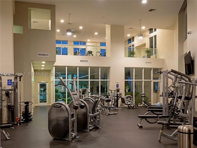 1900 N Bayshore Dr 5004, Miami, FL 33132