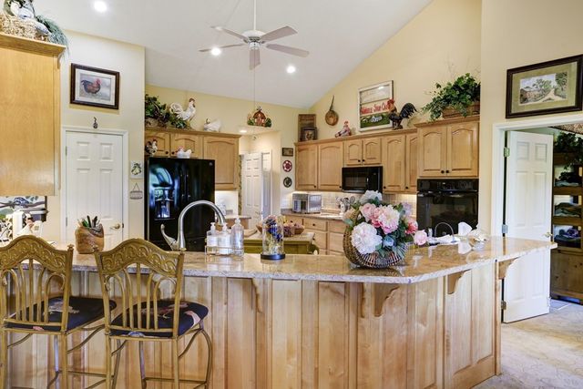 847 Scarletts Way, Young Harris, GA 30582